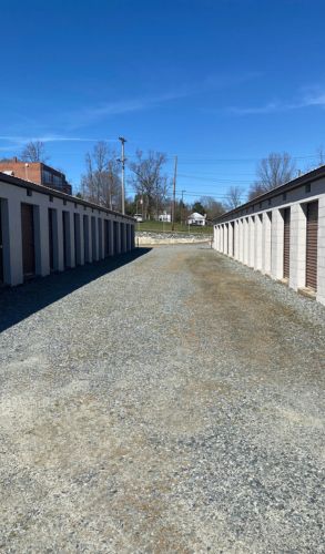storage unit 2 (293 x 500 px)